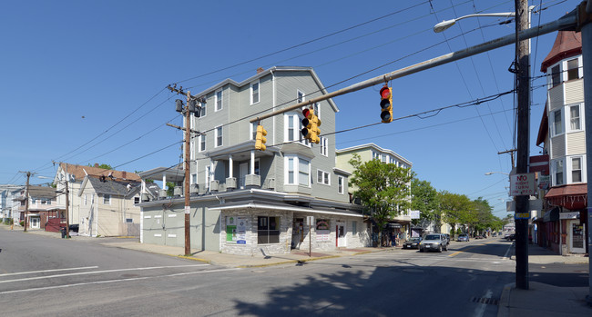 770-776 Dexter St in Central Falls, RI - Building Photo - Building Photo