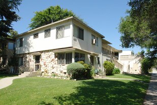 665 W Doran St in Glendale, CA - Building Photo