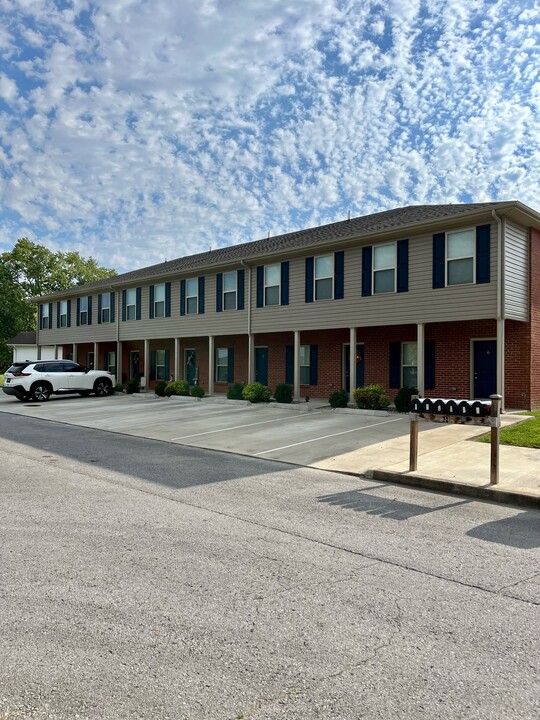 85 Melrose Dr, Unit 1 in Somerset, KY - Building Photo