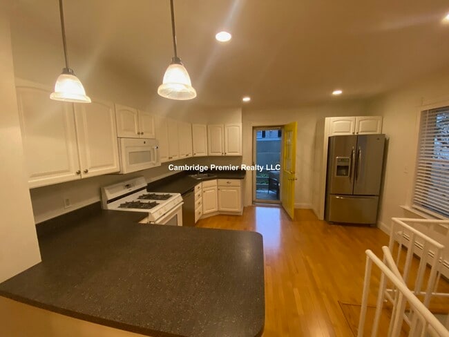 79 Kirkland St, Unit 2