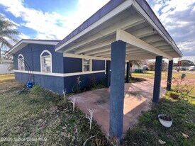 2807 Tropic Rd in Melbourne, FL - Building Photo