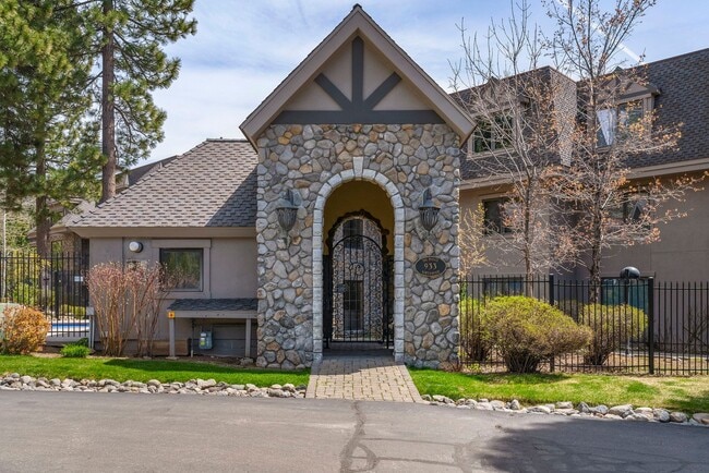 property at 933 Northwood Blvd