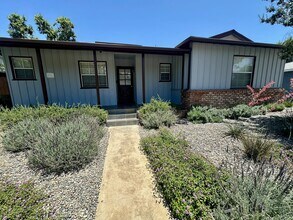 8956 Swinton Ave in Los Angeles, CA - Building Photo - Building Photo