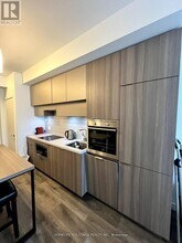 8 Eglinton Ave E in Toronto, ON - Building Photo - Building Photo