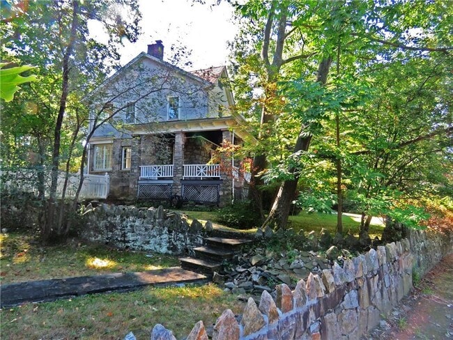 126 Mt Hope Blvd in Hastings On Hudson, NY - Building Photo - Building Photo