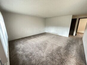 4821 NE Prescott St in Portland, OR - Building Photo - Building Photo