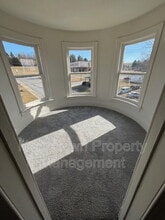 71 Main St, Unit 3rd Floor in Seven Valleys, PA - Foto de edificio - Building Photo