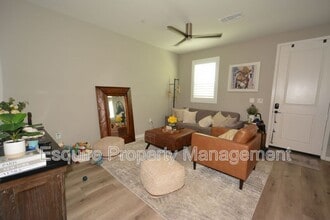 643 Winchester Dr in Oxnard, CA - Building Photo - Building Photo