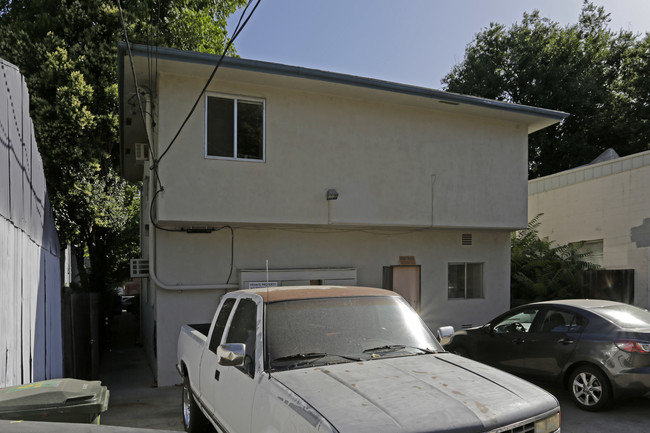 2414 O St in Sacramento, CA - Foto de edificio - Building Photo