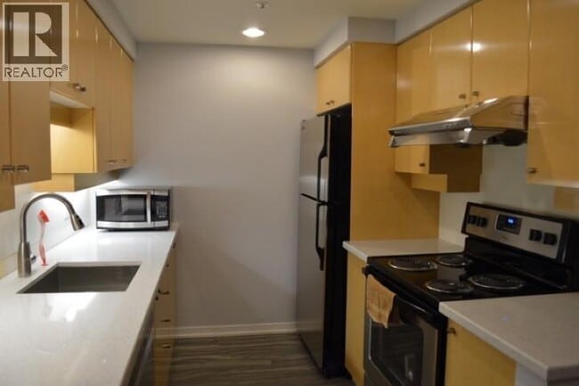 property at 1009 Expo Blvd