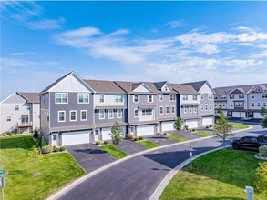 1619 Windigo Ln in Shakopee, MN - Building Photo - Building Photo