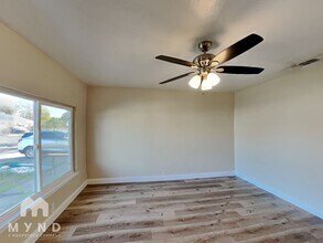 1852 Grand Ave in Sacramento, CA - Foto de edificio - Building Photo