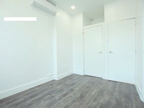 70-43 66th St in Queens, NY - Building Photo - Building Photo