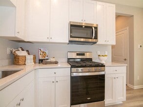 Jackson Run Townhomes in Whitestown, IN - Foto de edificio - Building Photo