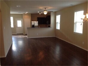3310 Atherton Ridge Ln in Houston, TX - Foto de edificio - Building Photo