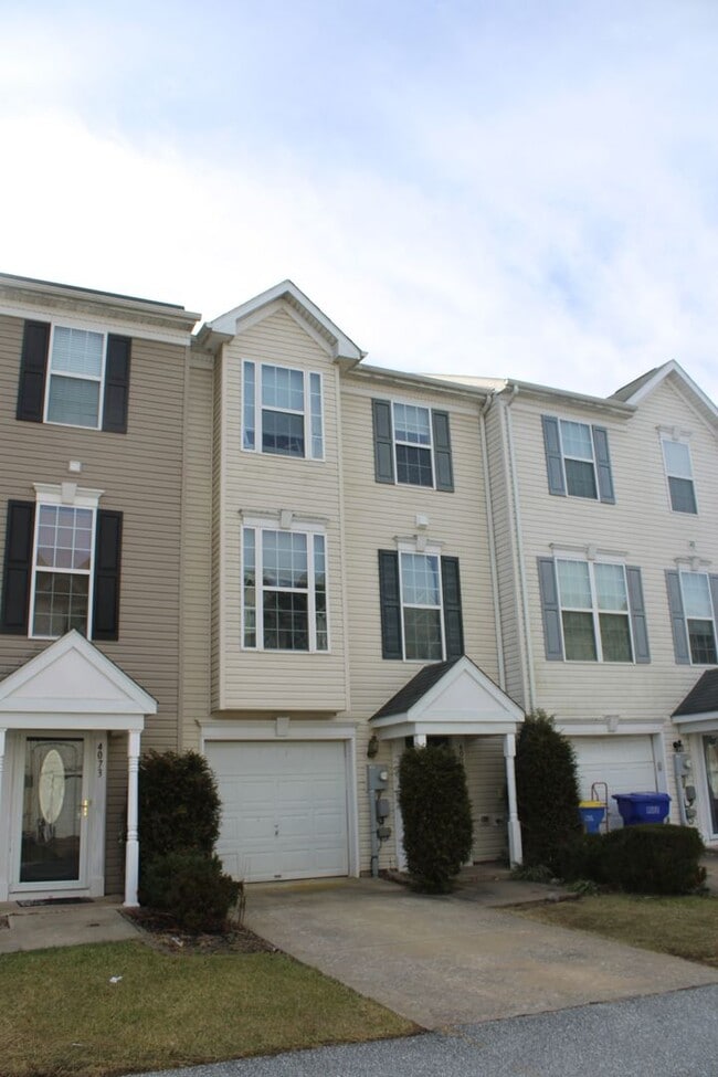 property at 4077 Majestic Ct