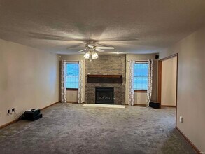 6655 Oak View Ct in Newburgh, IN - Building Photo - Building Photo