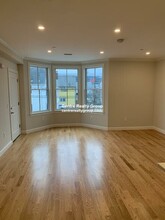 54 Waverly St, Unit 1 in Boston, MA - Building Photo - Building Photo