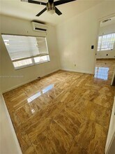 16930 NE 21st Ave in North Miami Beach, FL - Building Photo - Building Photo