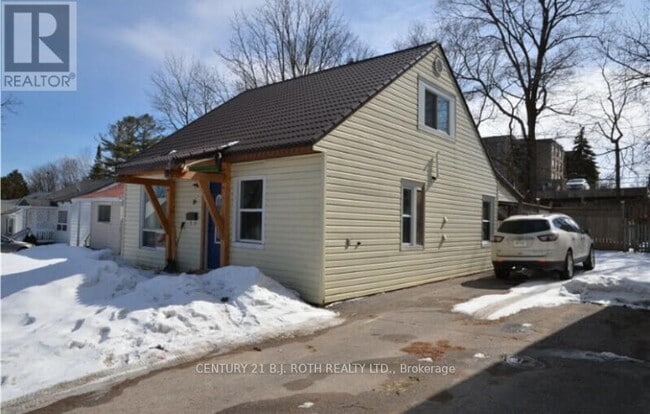 property at 16 Albany Ave