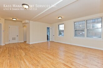 4745 N Damen Ave in Chicago, IL - Building Photo - Building Photo