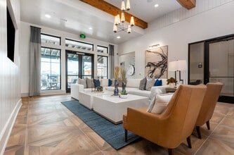 Collection Champions Circle in Fort Worth, TX - Foto de edificio - Building Photo