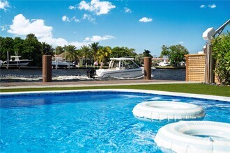 309 S Riverside Dr in Pompano Beach, FL - Building Photo - Building Photo