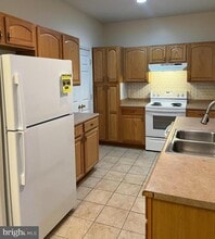 2037 Powell Dr in Chambersburg, PA - Building Photo - Building Photo