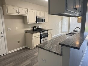 1130 Parkview Cir N in Southaven, MS - Building Photo - Building Photo