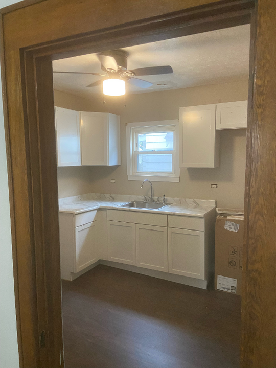 908 Dayton St in Akron, OH - Building Photo