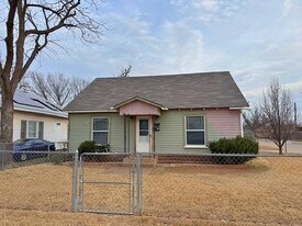 2706 Palmetto Dr in Wichita Falls, TX - Building Photo