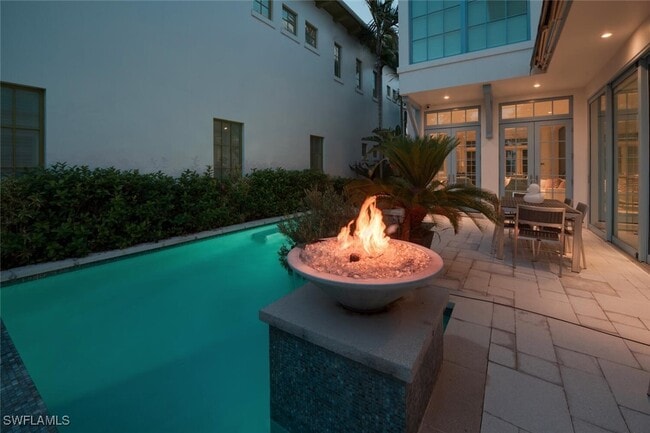 property at 982 9th Ave S