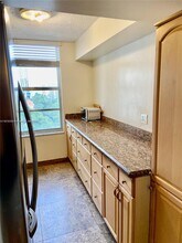 230 174th St, Unit 819 in Sunny Isles Beach, FL - Building Photo - Building Photo