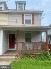 8 Cherry St-Unit -B in Willow Grove, PA - Building Photo - Building Photo