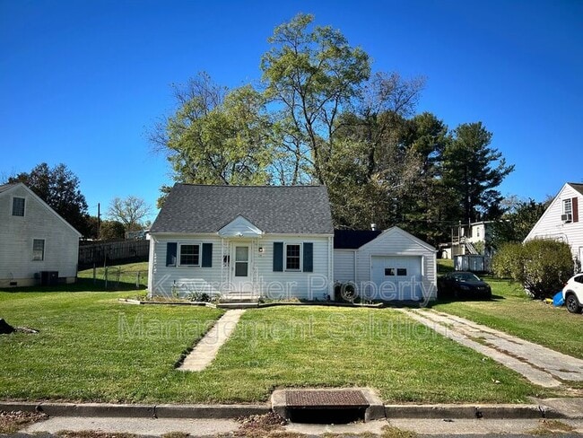 113 York Dr in Waynesboro, VA - Building Photo - Building Photo