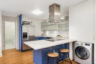 2928 Dean Pkwy in Minneapolis, MN - Building Photo - Building Photo