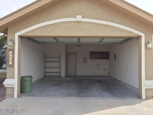 12957 Stonington Ln in El Paso, TX - Building Photo - Building Photo