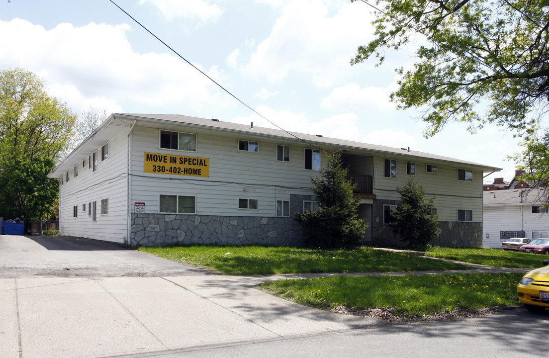 815 Ohio Ave in Youngstown, OH - Building Photo