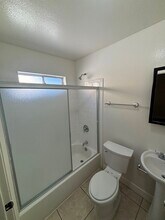 327 E 106th St in Los Angeles, CA - Building Photo - Building Photo