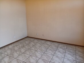 800 Halter Dr SW in Albuquerque, NM - Building Photo - Building Photo