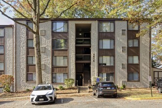 The Glen in Falls Church, VA - Foto de edificio - Building Photo