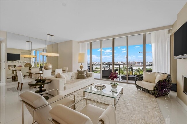 9701 Collins Ave in Miami Beach, FL - Building Photo - Building Photo