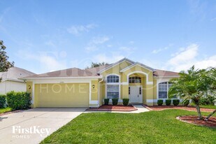 11703 Grove Arcade Dr in Riverview, FL - Building Photo