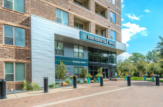 Memorial West in Houston, TX - Foto de edificio - Building Photo