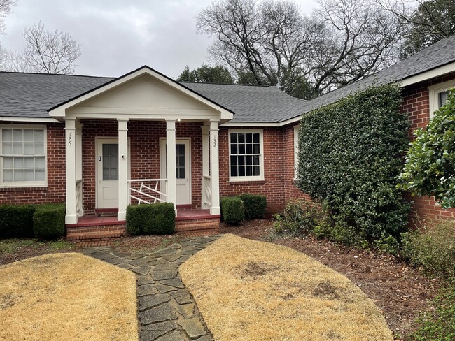 126 Oakhaven Ave, Unit 120