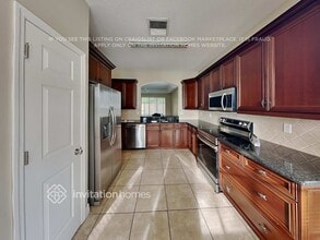 1612 Wakefield Dr in Brandon, FL - Building Photo - Building Photo