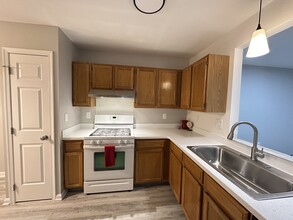 106 Fawn Rdg N in Harrisburg, PA - Foto de edificio - Building Photo