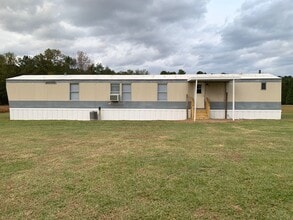 3615 Pikeville-Princeton Rd in Princeton, NC - Building Photo - Building Photo