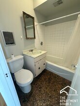 837 W Wolfram St in Chicago, IL - Building Photo - Building Photo