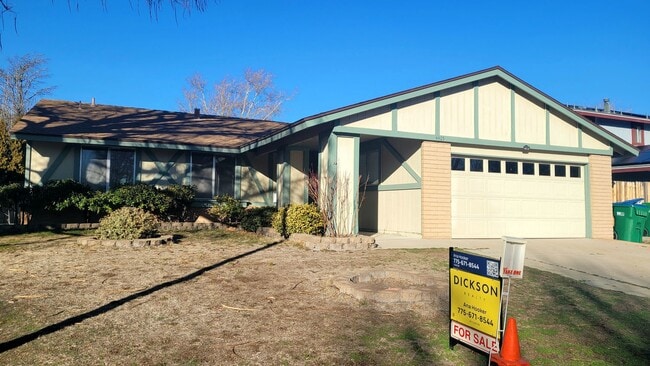 property at 4405 Primavera Ave